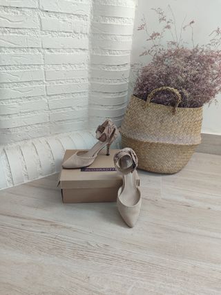 Zapatos punta beige Talla 36
