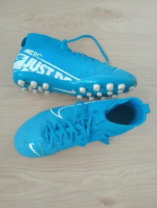 Botas fútbol de tacos, Nike número 38,5