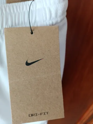 Pantalón corto deportivo Nike blanco