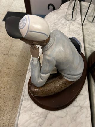 Figura Artística Curís Niño Leyendo