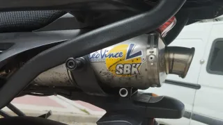 Yamaha FZ6 Negra –Carácter, potencia y estilo.