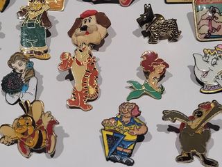 Lote de Pines personajes Disney y otros