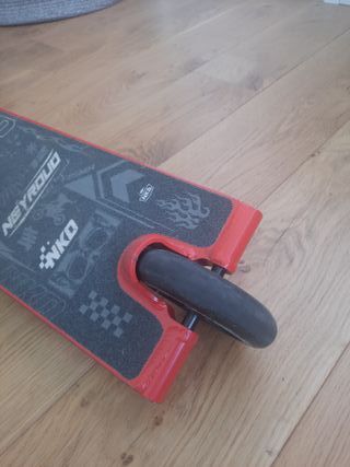 Patinete de truco NKD Rojo