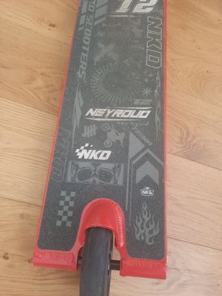 Patinete de truco NKD Rojo