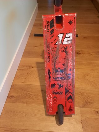 Patinete de truco NKD Rojo