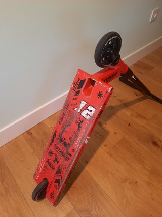 Patinete de truco NKD Rojo