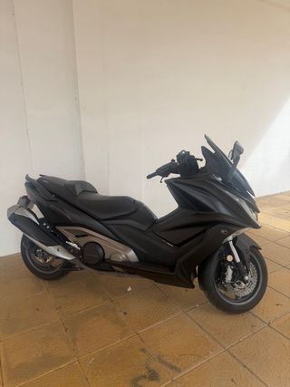 Kymco AK 550cc Maxi Scooter Negra