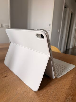 iPad 10ª Gen 164GB + Teclado Original Blanco