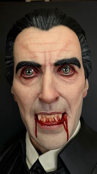 1:1 Dracula - Christopher Lee