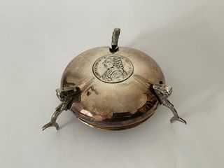 Cuenco de mesa Alpaca con patas de pez