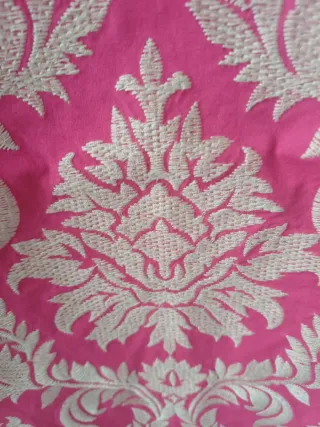 Vestido fuscia bordado beige