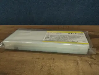 Cartucho Epson T8044 Amarillo Original 700ml