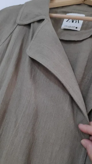 Gabardina Zara Talla XS Verde Oliva