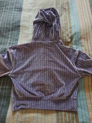 Sudadera Nike con cremallera y capucha