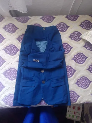 Traje de niño azul