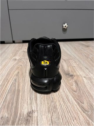 Nike Air Max Plus TN Triple Black 37.5