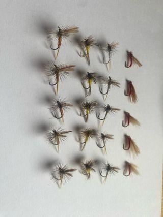 Lote 20 moscas de pesca artesanales