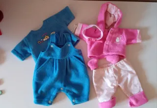 Lote Muñeca Corolle Bebé Rosa 42 cm y 6 conjuntos