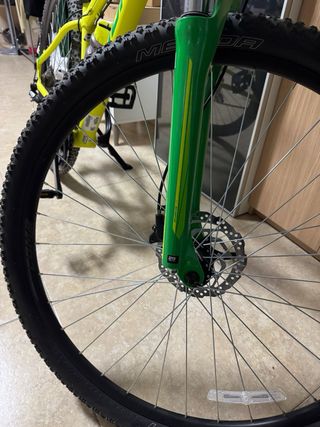 Bicicleta de Montaña Merida Amarilla