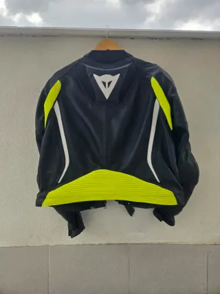 Mono Dainese 2 piezas cuero