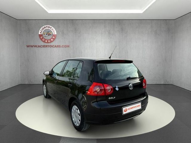 Volkswagen Golf Advance (2007)