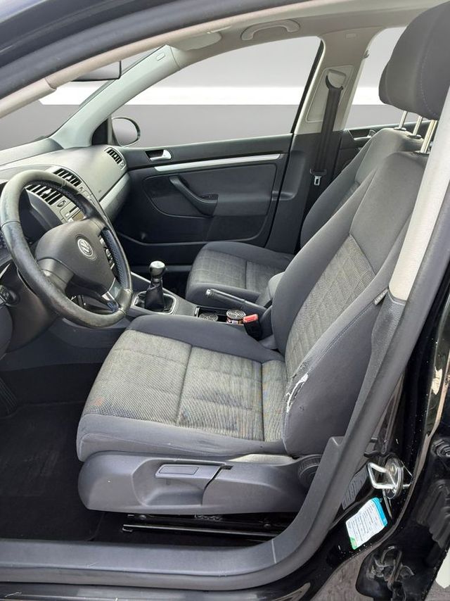 Volkswagen Golf Advance (2007)