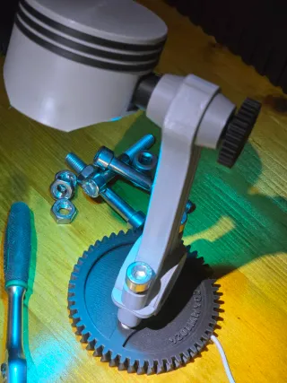 Lámpara LED Diseño Mecánico Multicolor