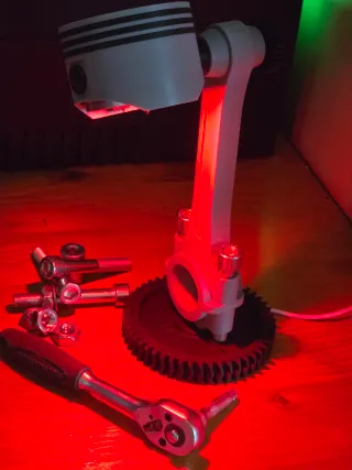 Lámpara LED Diseño Mecánico Multicolor