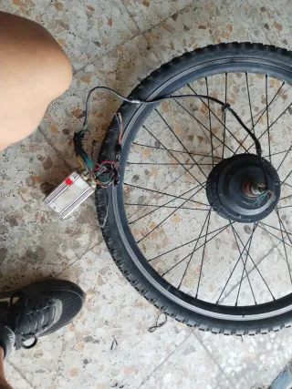 Rueda Eléctrica 26 con Controlador