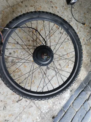 Rueda Eléctrica 26 con Controlador