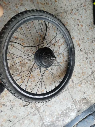 Rueda Eléctrica 26 con Controlador