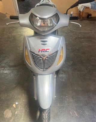 Honda SH 125 Plata solo para recambios  ,