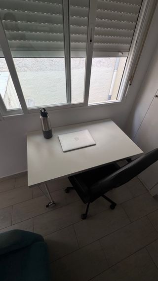 Scrivania bianca con ruote 100x60