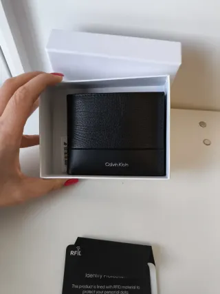 Portafoglio Calvin Klein uomo in pelle nero