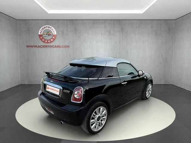 MINI Cooper Brick Lane (2012)