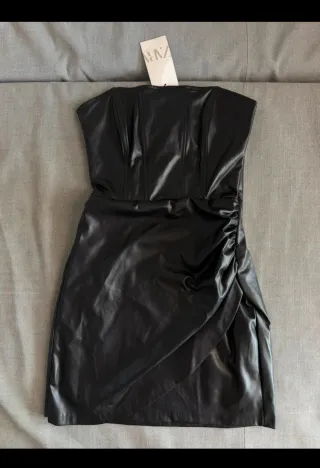 Vestido Zara efecto piel negro T.S