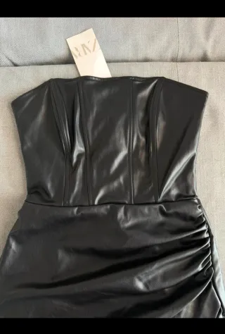Vestido Zara efecto piel negro T.S