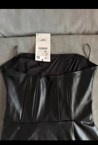 Vestido Zara efecto piel negro T.S