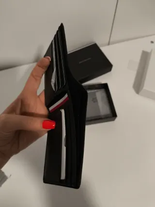 Portafoglio uomo Tommy Hilfiger nero