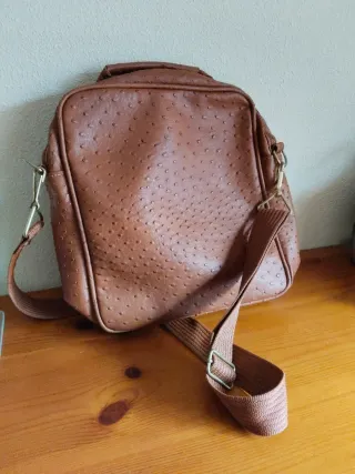 Bolso bandolera piel con cremalleras