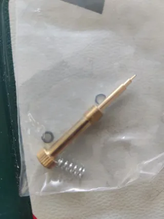 Yamaha SR 250. Tornillo regulación aire.