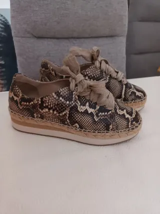Sapatilhas Uterqüe Tam 39 Pele Cobra
