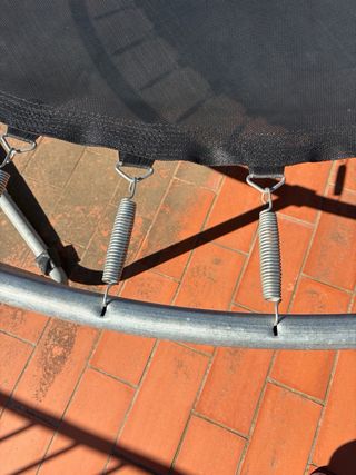 Cama elástica con red de seguridad