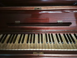 Piano Vertical Lochow&Zimmermann Strauss