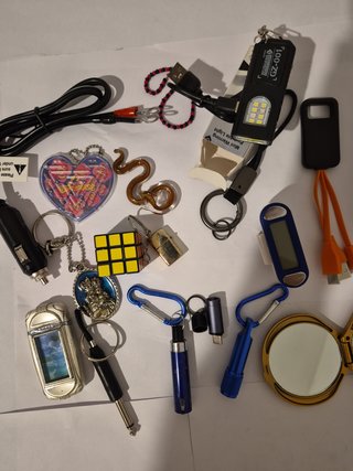 Lote Llaveros: Cubos Mágicos, Usb, espejo y Linter