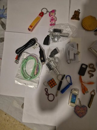 Lote Llaveros: Cubos Mágicos, Usb, espejo y Linter