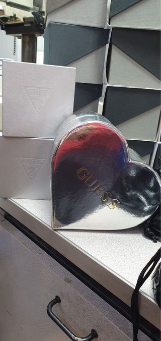 Cajas Guess relojes,diferentes modelos