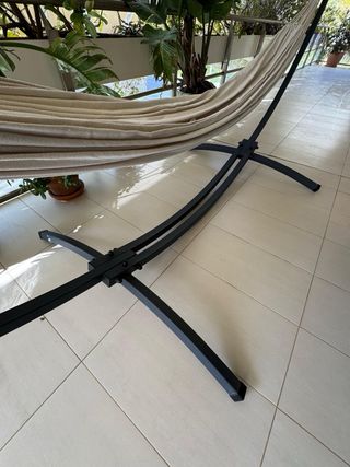 Hamaca desmontable con estructura metálica