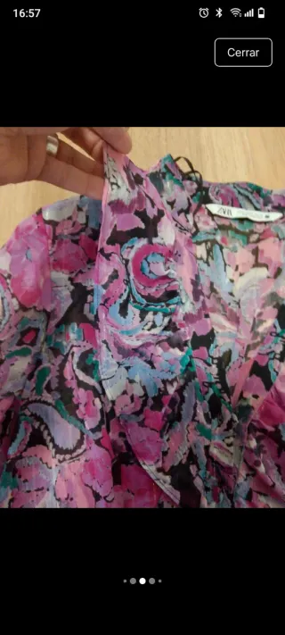 Vestido Zara floral talla M