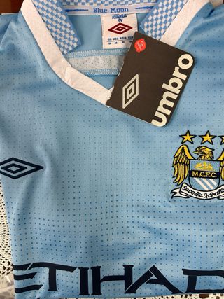 Camiseta Manchester City 2010-2011 Umbro talla M